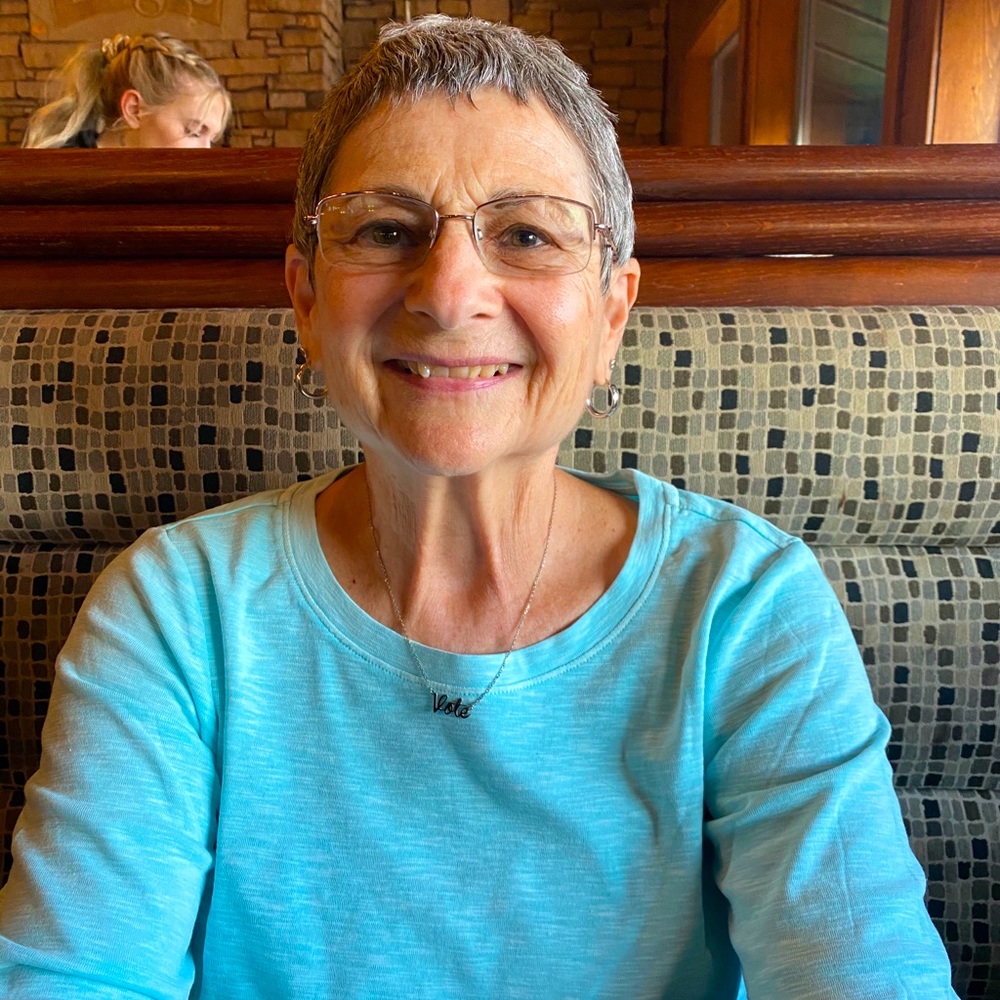 Meet your Posher, Carrie